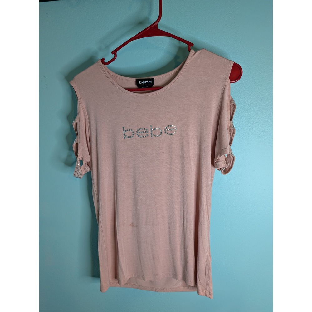 Bebe Womens Blush Pink Rhinestone Logo Cold Shoulder Cutout Top Size Medium
